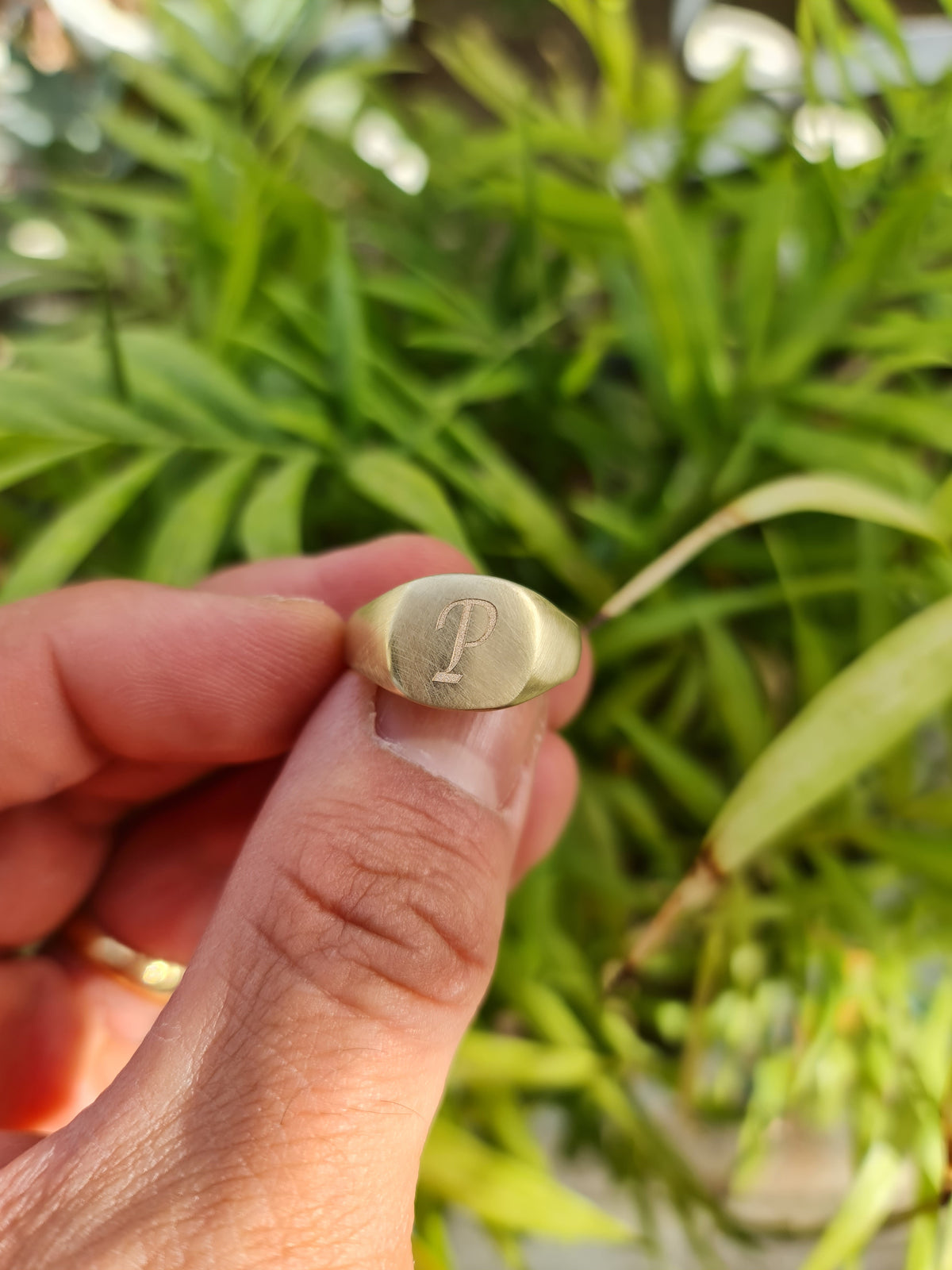 הוספת חריטה לתכשיט